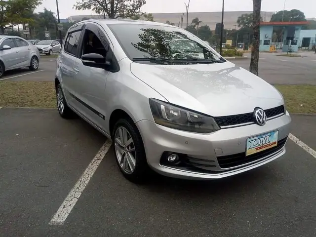 Carro Volkswagen Fox 2017 1.6 MSI Run (Flex)
