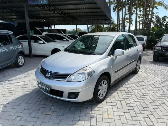 Carro Nissan Tiida Sedan 2011 1.8 16V (Flex)