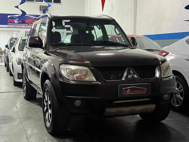 Carro Mitsubishi Pajero TR4 2015 2.0 16V 4x2 (Flex) (Aut)