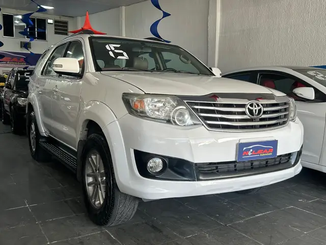 Carro Toyota SW4 2015 Hilux  2.7 4x2 SR (Flex)
