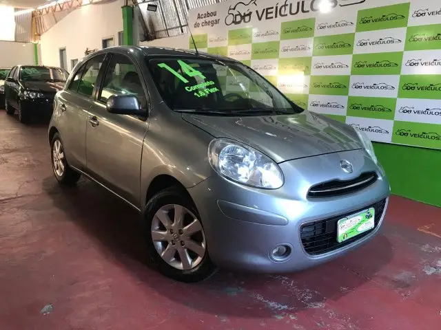 Carro Nissan March 2014 1.6 16V SV (Flex)