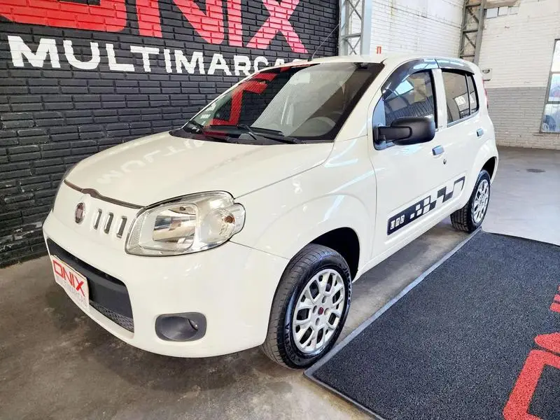 Fiat Uno Vivace 1.0 8V (Flex) 4p