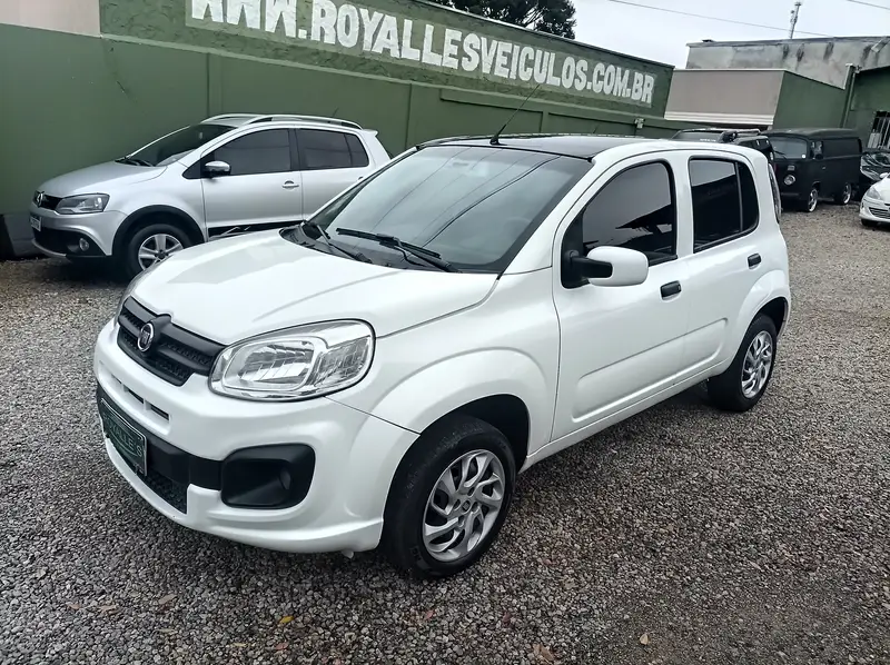 Fiat Uno Attractive 1.0 (Flex) 4p