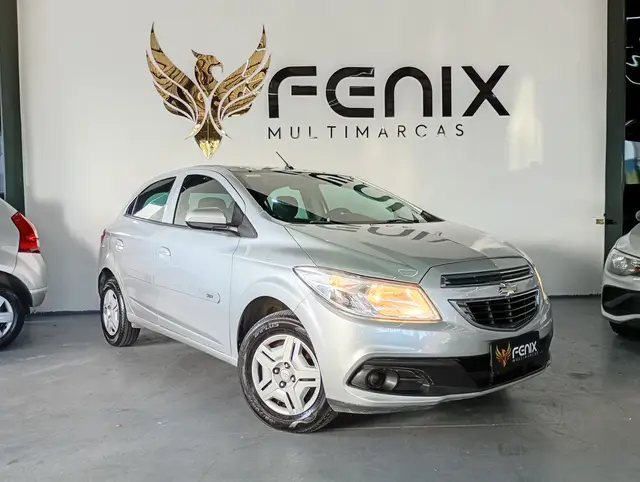 Carro Chevrolet Onix 2013 1.0 LT SPE/4