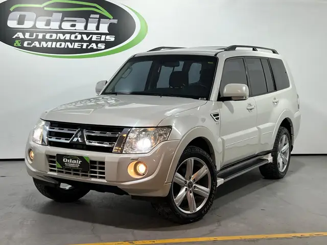 Carro Mitsubishi Pajero Full 2014 3.2 DI-D 5D HPE 4WD