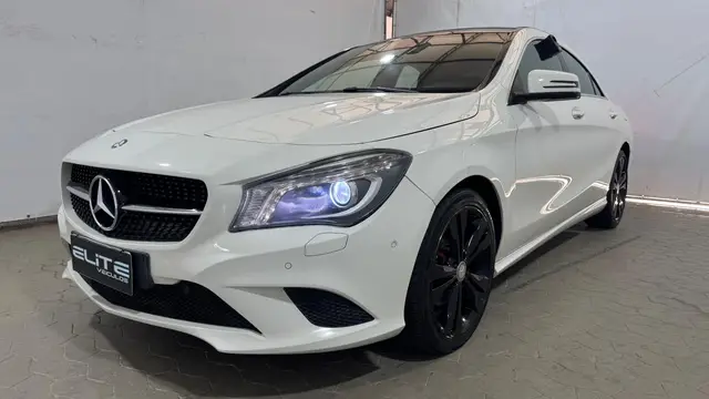 Carro Mercedes-Benz Classe CLA 2015 CLA 200 1st Edition DCT