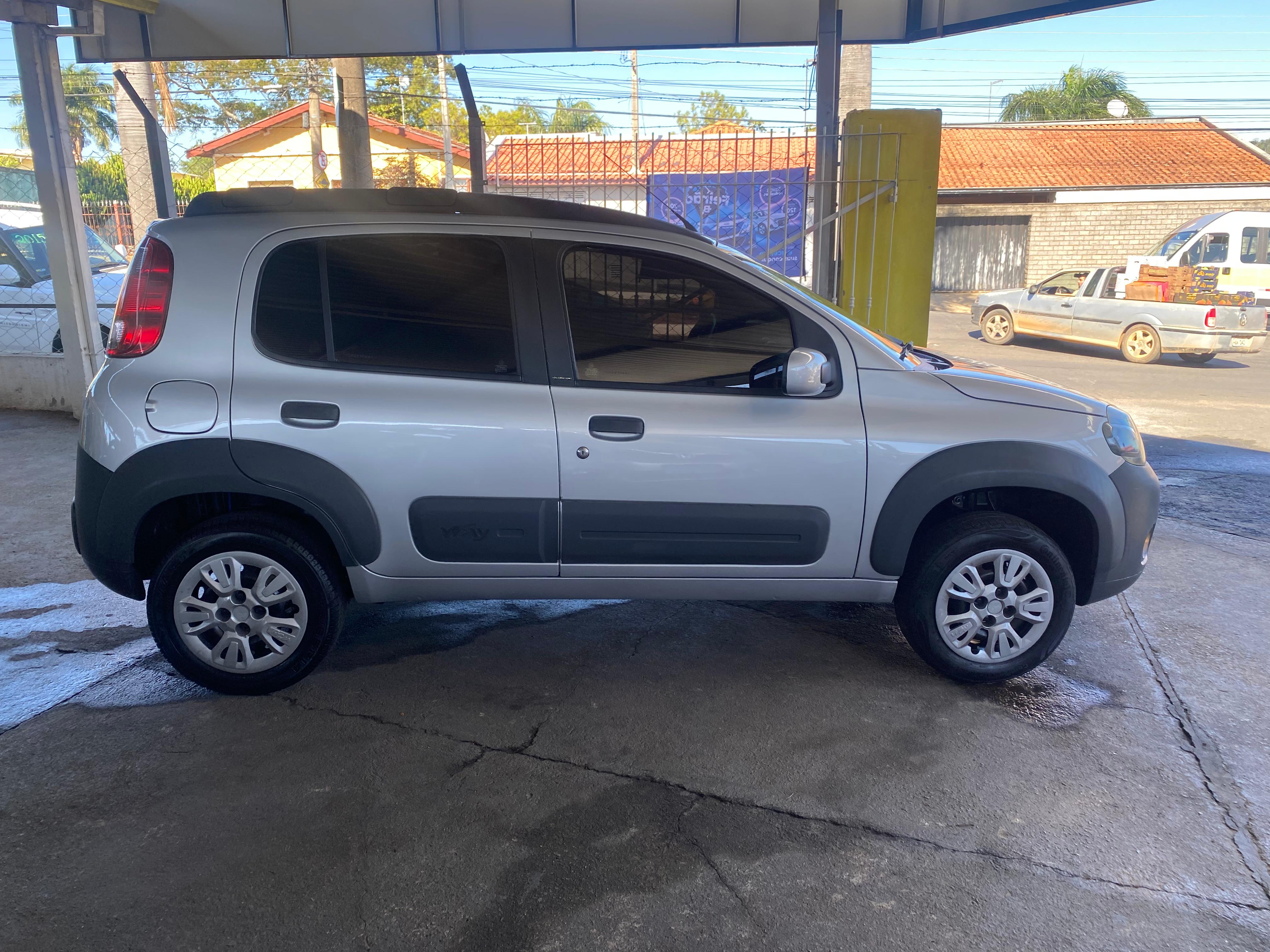 Fiat Uno Way 1.0 8V (Flex) 4p