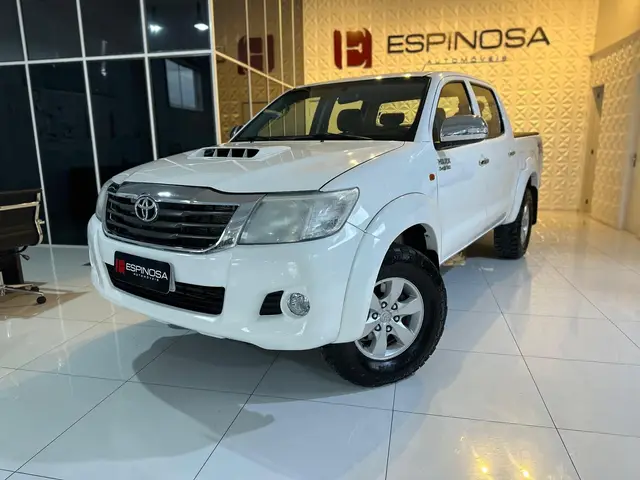 Carro Toyota Hilux Cabine Dupla 2015 Hilux 3.0 TDI 4x4 CD SR (Aut)