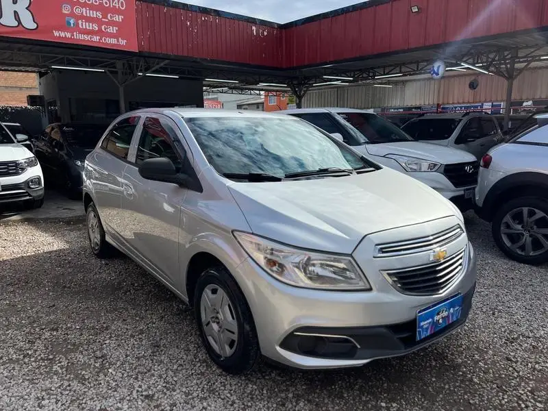 Chevrolet Onix 1.0 LT SPE/4