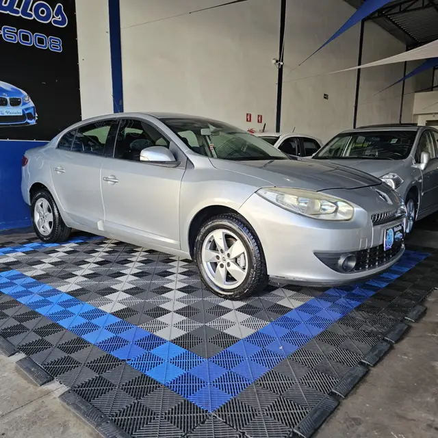 Carro Renault Fluence 2014 2.0 16V Dynamique (Flex)