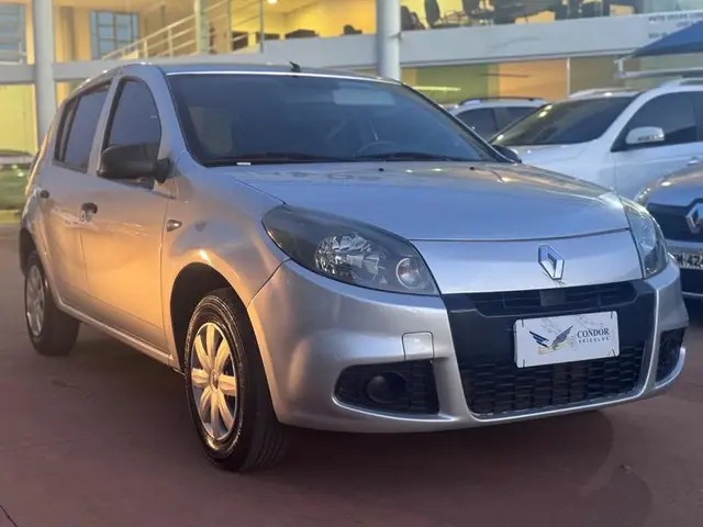 Carro Renault Sandero 2014 Authentique 1.0 16V (flex)