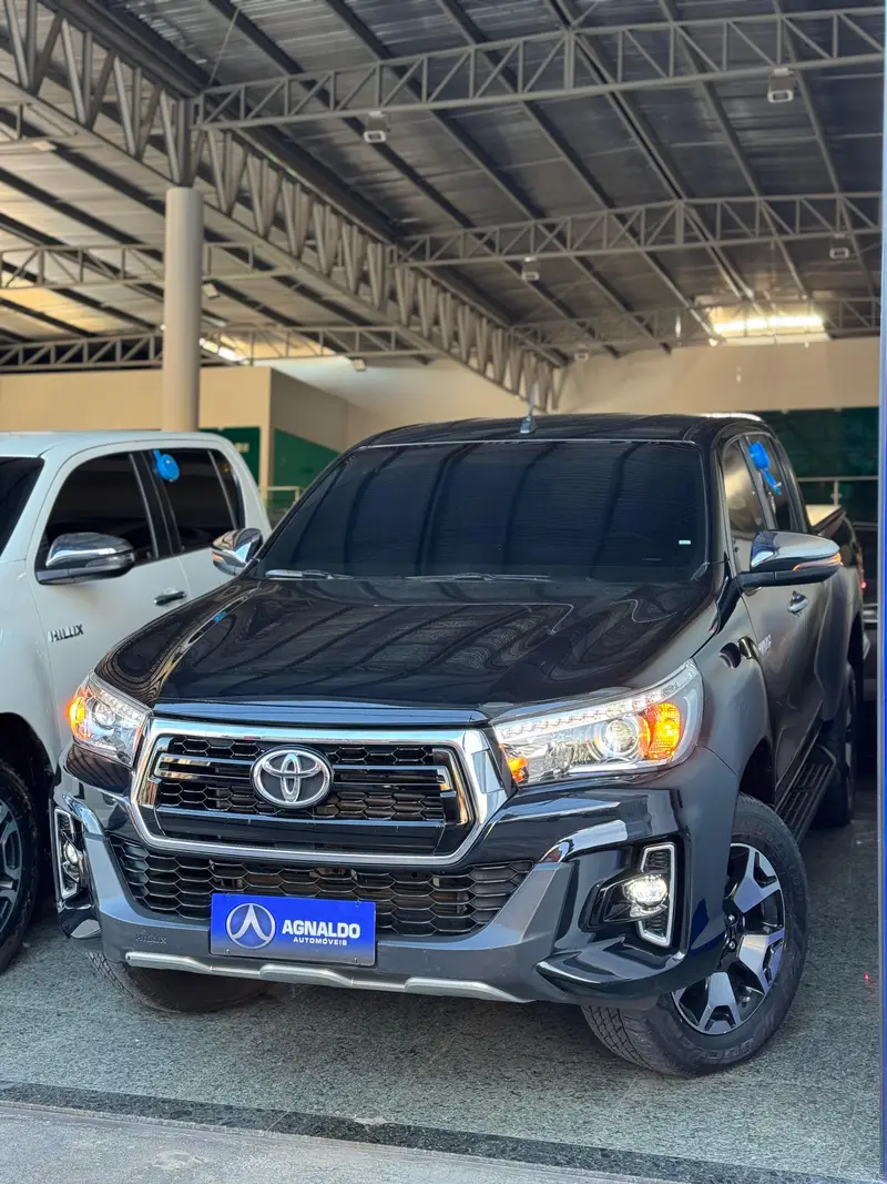 Toyota Hilux Cabine Dupla Hilux 2.8 TDI SRX CD 4x4 (Aut)