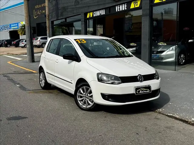 Carro Volkswagen SpaceFox 2013 1.6 8V Trend I-Motion (Flex)