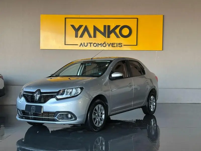 Renault Logan Expression 1.6 16V SCe (Flex)