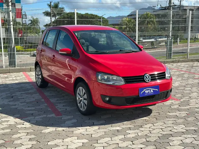 Carro Volkswagen Fox 2013 1.0 TEC (Flex) 4p