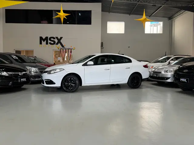 Carro Renault Fluence 2015 2.0 16V Dynamique (Flex)