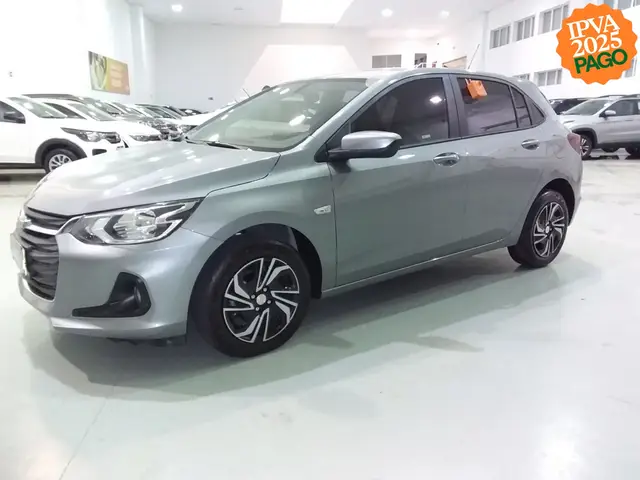 Carro Chevrolet Onix Plus 2024 LT 1.0