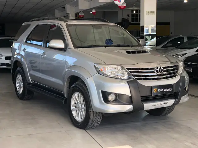 Carro Toyota SW4 2015 Hilux  3.0 TDI 4x4 SRV 5L