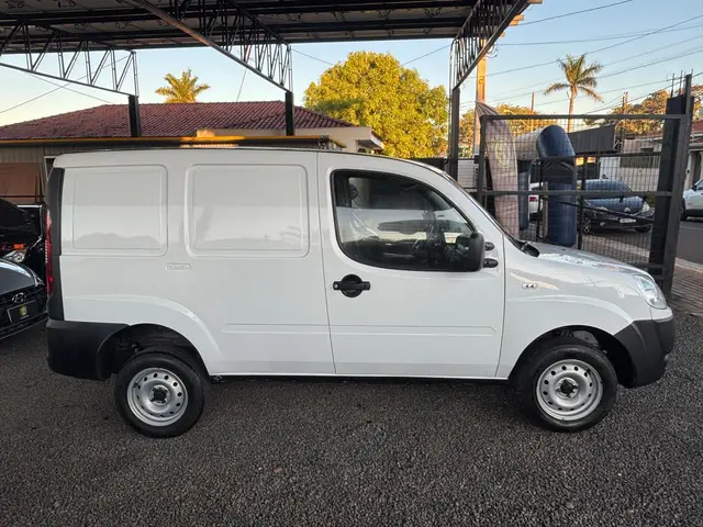 Carro Fiat Doblò Cargo 2014 1.4 Fire (Flex)