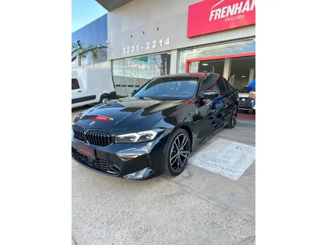 Carro BMW 330e 2024 M Sport 2.0 Turbo (Aut.) (Híb.)