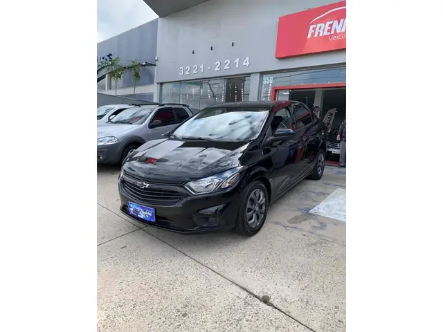 Carro Chevrolet Onix Plus 2021 1.0 LT (Flex)