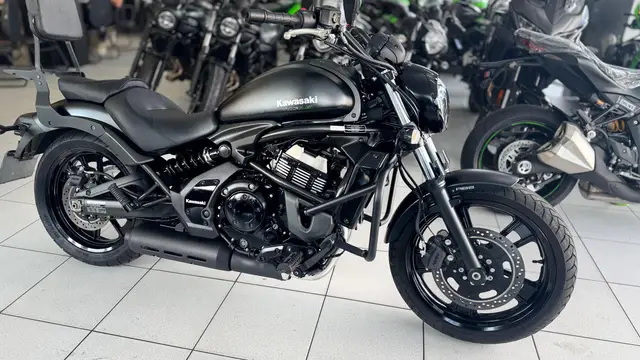 Carro Kawasaki Vulcan 2024 S 650