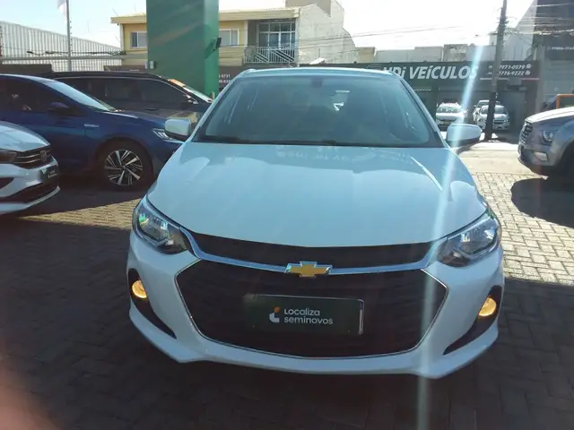 Carro Chevrolet Onix Plus 2024 LT 1.0