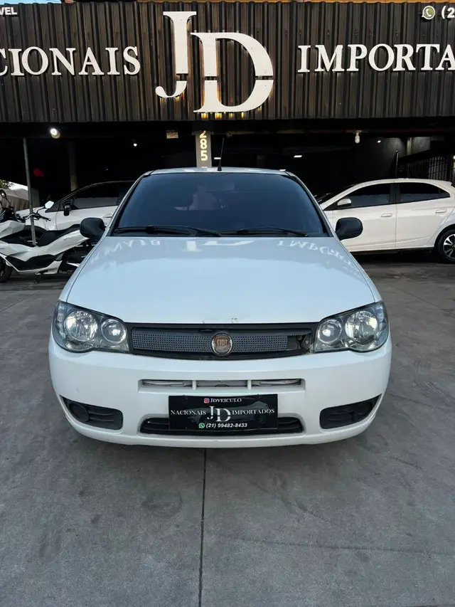 Carro Fiat Palio 2015 Celebration 1.0 Fire Flex 8V 4p