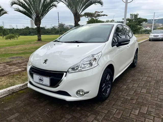 Carro Peugeot 208 2015 Active 1.5 8V (Flex)