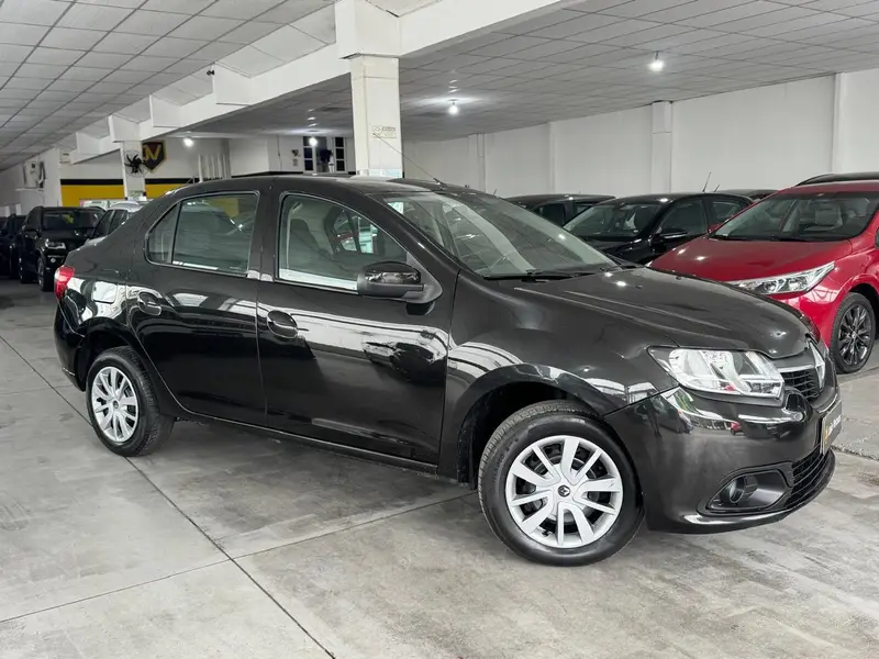 Renault Logan Expression 1.6 8V (flex)
