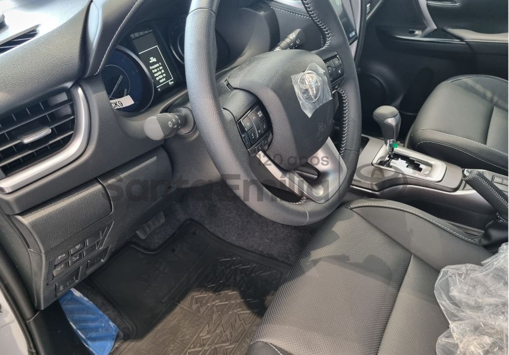 SW4 SRX Platinum 2.8 Turbodiesel 4x4 (Aut.) (7 Lugares)