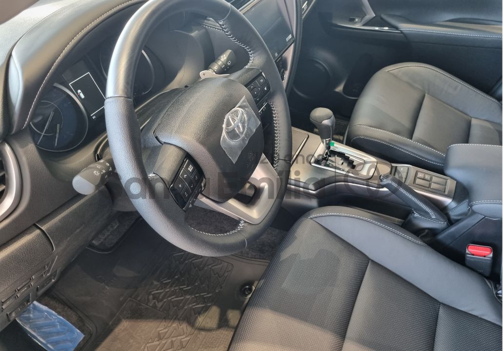 SW4 SRX Platinum 2.8 Turbodiesel 4x4 (Aut.) (7 Lugares)