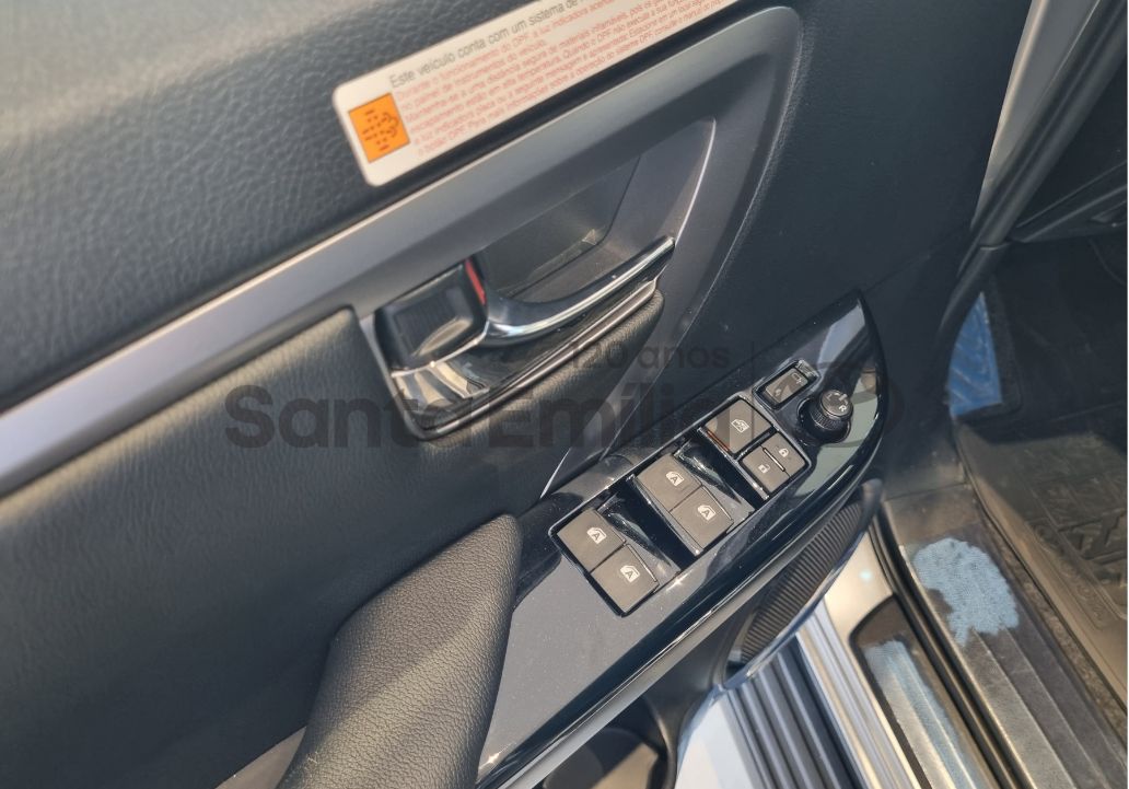SW4 SRX Platinum 2.8 Turbodiesel 4x4 (Aut.) (7 Lugares)