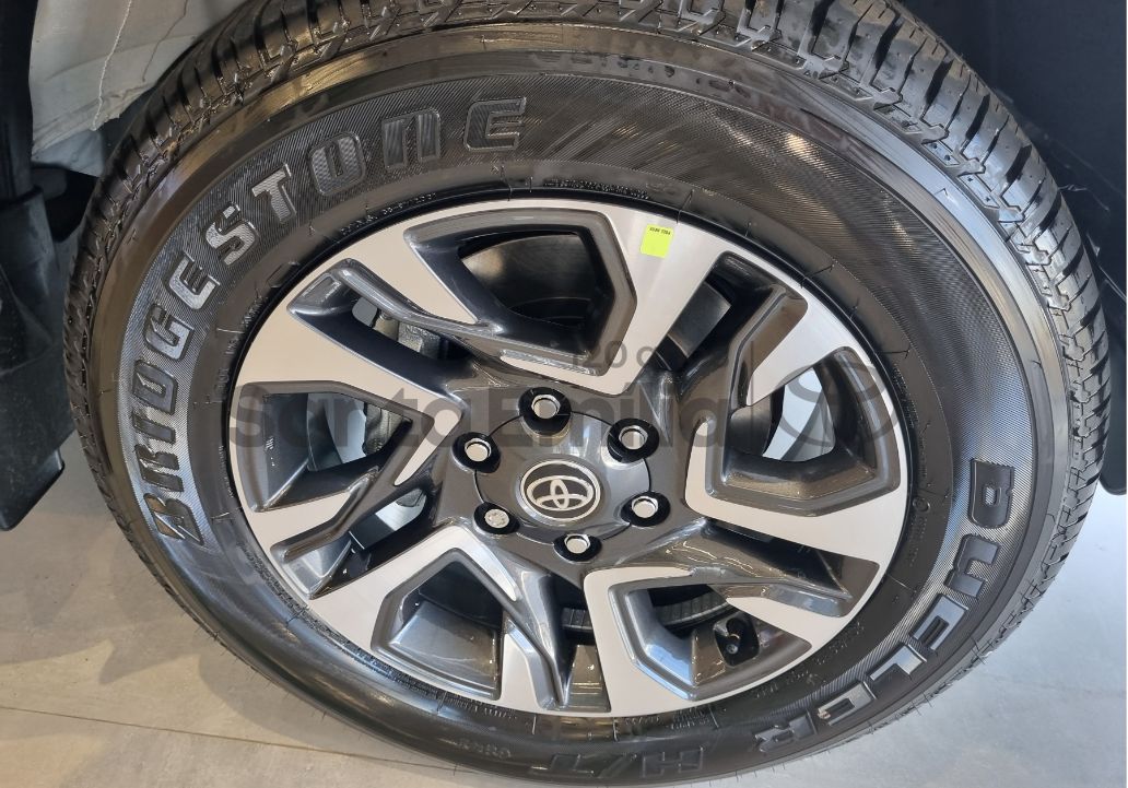 SW4 SRX Platinum 2.8 Turbodiesel 4x4 (Aut.) (7 Lugares)