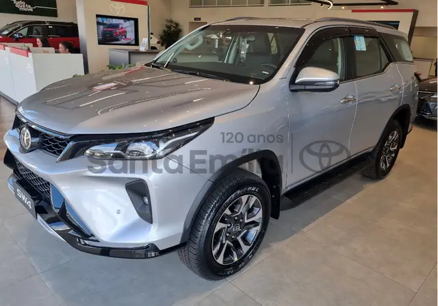Carro Toyota SW4 2025 SRX Platinum 2.8 Turbodiesel 4x4 (Aut.) (7 Lugares)