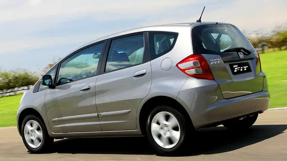 Hatch com versatilidade de minivan tem fama de ser robusto e fácil de revender