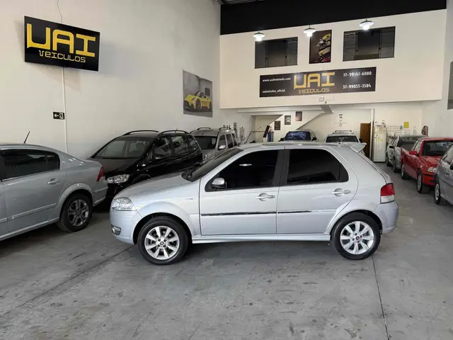 Carro Fiat Palio 2011 Essence 1.6 16V (Flex)