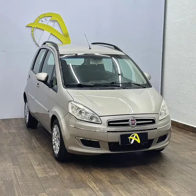 Carro Fiat Idea 2014 Essence 1.6 16V E.TorQ (Flex)