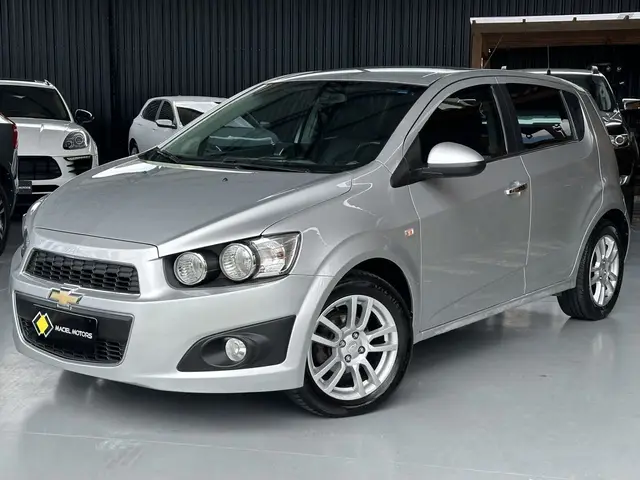 Carro Chevrolet Sonic 2013 Hatch LTZ 1.6 (Aut)