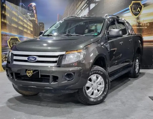 Carro Ford Ranger Cabine Dupla 2014 Ranger 2.5 CD Limited Plus (Flex)