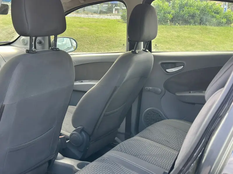 Fiat Palio Attractive 1.0 Evo (Flex)