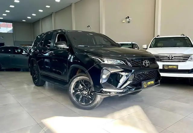 Carro Toyota Hilux SW4 2024 SRX Plat. 4x4 2.8 TB Diesel Automatico.