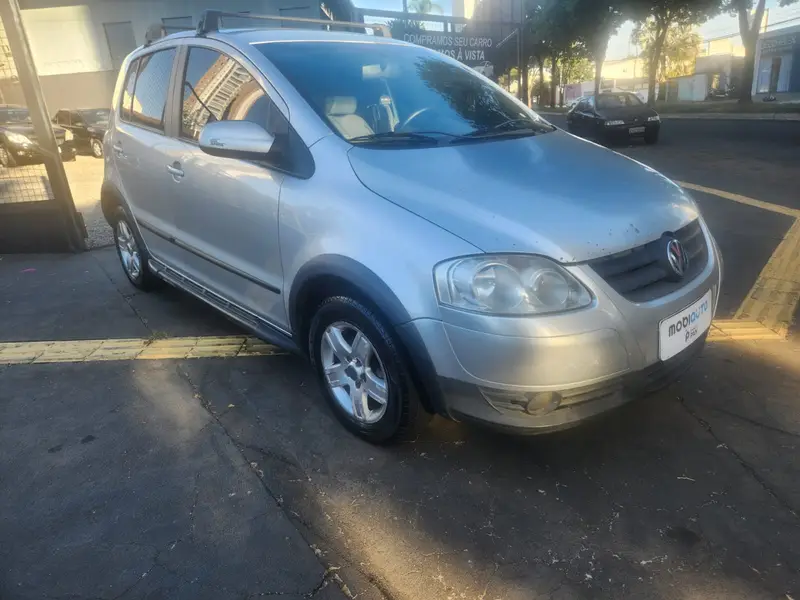 Volkswagen Fox 1.0 8V (Flex) 4p