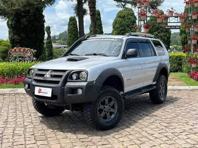 Carro Mitsubishi Pajero Sport 2010 HPE 4x4 2.5