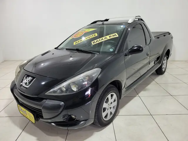 Carro Peugeot Hoggar 2011 XR 1.4 (10 ANOS BRASIL) (Flex)