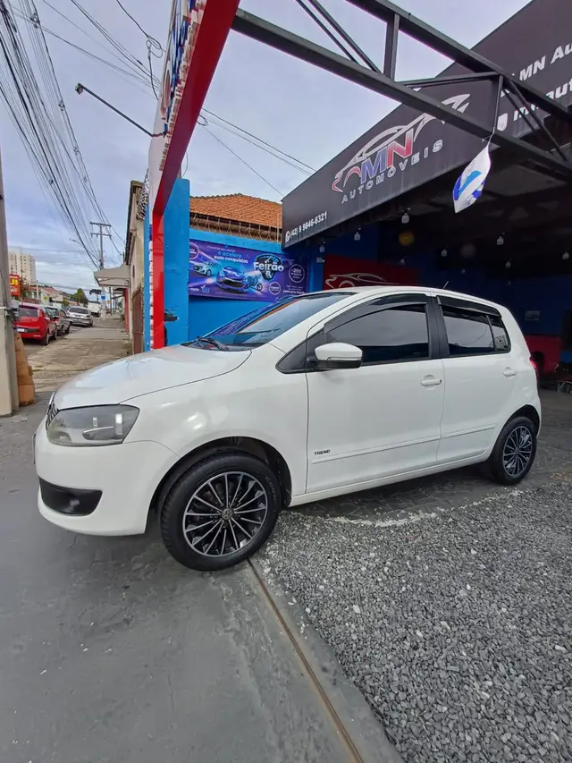 Carro Volkswagen Fox 2014 1.0 TEC (Flex) 4p