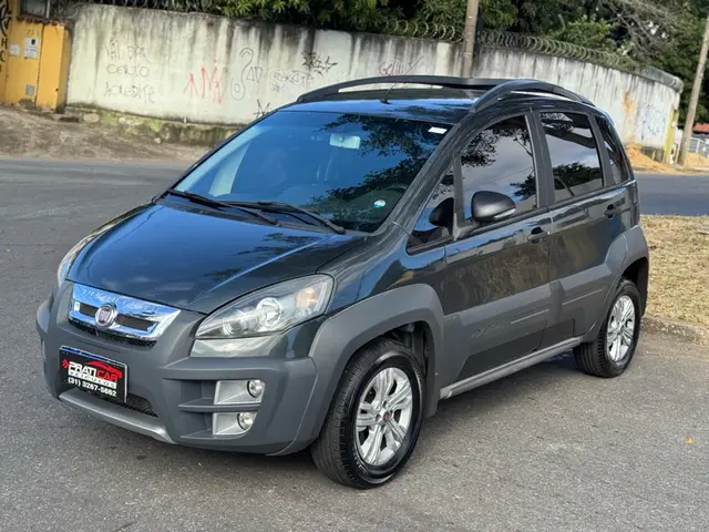 Carro Fiat Idea 2014 Adventure 1.8 16V E.TorQ (Flex)