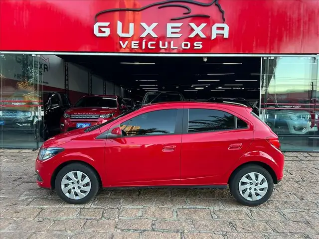 Carro Chevrolet Onix 2014 1.4 LT SPE/4 (Aut)