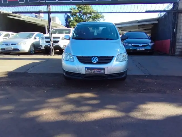 Carro Volkswagen Fox 2010 1.0 8V (Flex) 2p