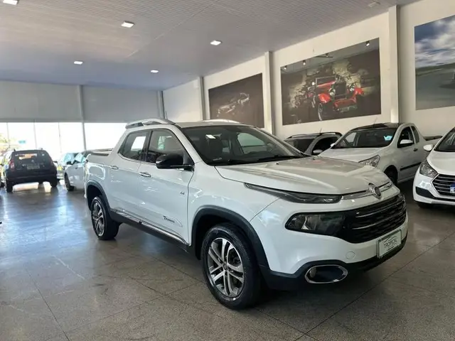 Carro Fiat Toro 2019 Blackjack 2.4 TigerShark AT9 (Flex)